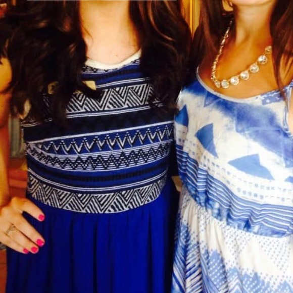 Gown - Picture 2 of 3